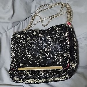 Glamorous Black and Gold Sequin SiGal Handbag